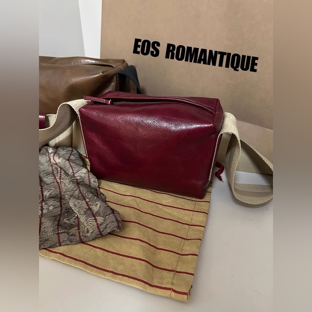 Box Cross body bag｜Varnished leather｜cow leather
